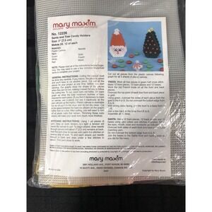 Mary Maxim No. 12226 Santa & Tree Canvas Candy Holders Kit Sealed